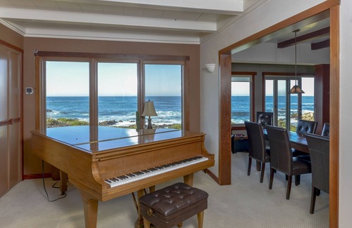 Pacific Grove House | Oceanfront Escape: 6-Bedroom Gem in Pacific Grove, CA