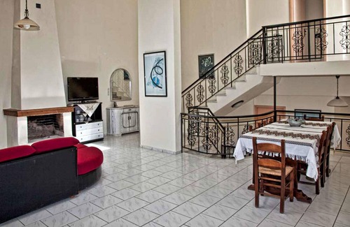 Mylopotamos Villa | 6-Bedroom Villa Local