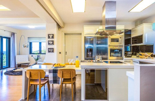Kontomari Villa | Exclusive 6 Bedroom Villa with Private Heated Pool in Chania
