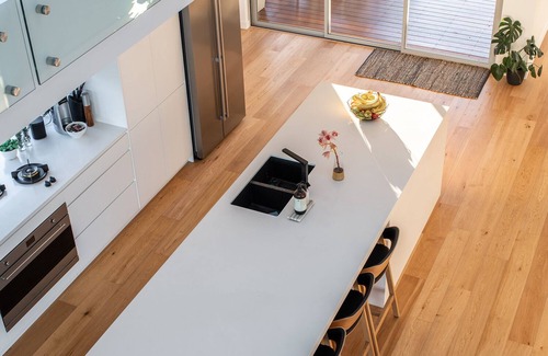 Cronulla House | Oceanfront Escape: 6 Bedrooms with Pool & Spa Awaits!