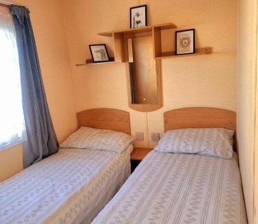 Ingoldmells House | Family-Friendly 6 Berth Caravan at The Grange Ingoldmells