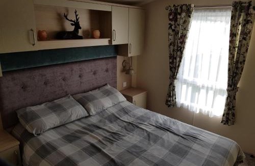 Chapel Saint Leonards Other | Family-Friendly 6 Berth Caravan with Pool & Ocean Views