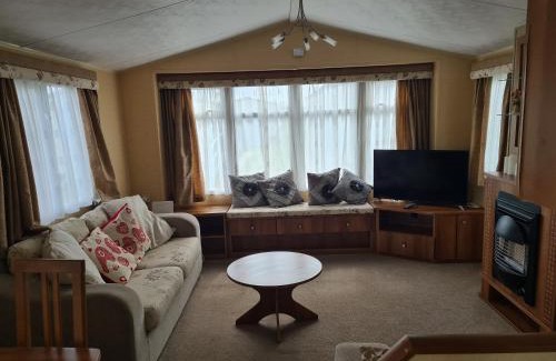 Ingoldmells Apartment | Pet-Friendly Retreat: 6 Berth The Wolds Ingoldmells