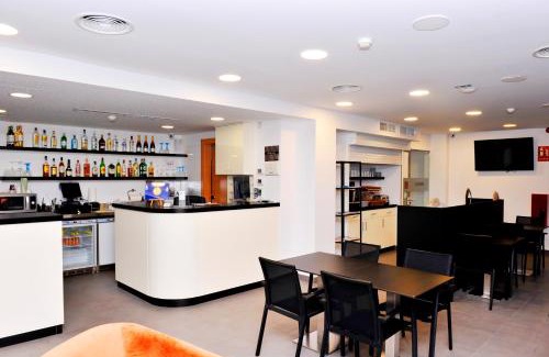 Castelldefels Hotel | 6 Bis HOTEL