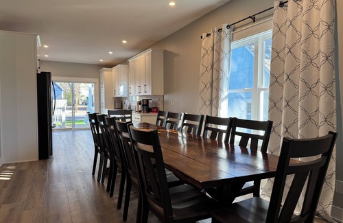 Franklin House | Exceptional 6 BR Franklin Home with Spa & Hot Tub