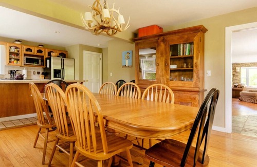 Roxbury House | Inviting 6 BR Farmhouse Near Skiing with Lake Views