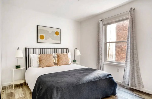 Weehawken Apartment | Spacious 6 BR Double Apartment Near NYC for Family Stays
