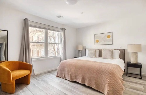 Weehawken Apartment | Spacious 6 BR Double Apartment Near NYC for Family Stays