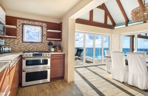 The Valley Villa | Charming 6 BR Villa on Crocus Bay with Pool & Concierge