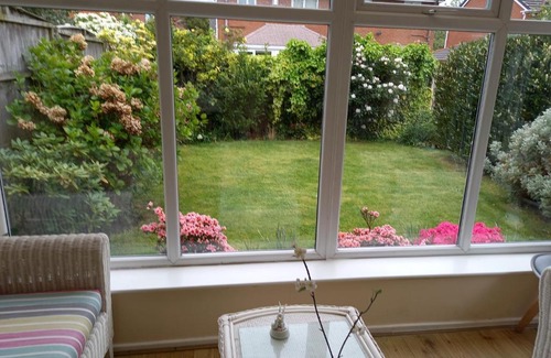 Liverpool House | Discover Comfort at 6 Brampton Drive Hotel