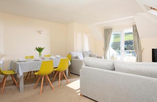 Hope-Cove House | Discover 6 Chichester Court: A Family-Friendly Escape