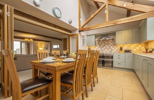 Docking House | Cozy 6 Courtyard Barn in Docking, Norfolk - Pet Friendly Stay