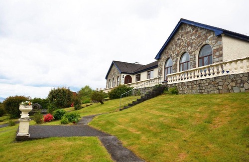 Blackwater Bridge House | Guest Rated 10/10: House on Wild Atlantic Way with Kitchen