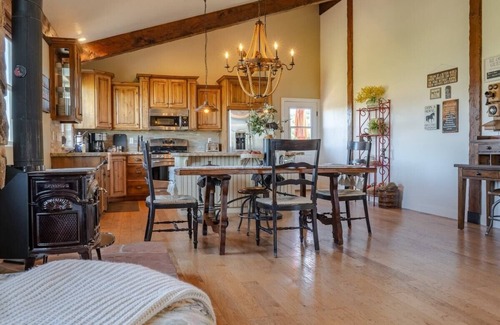 Cedar City Apartment | Experience Western Lofthouse: Family-Friendly with Scenic Views