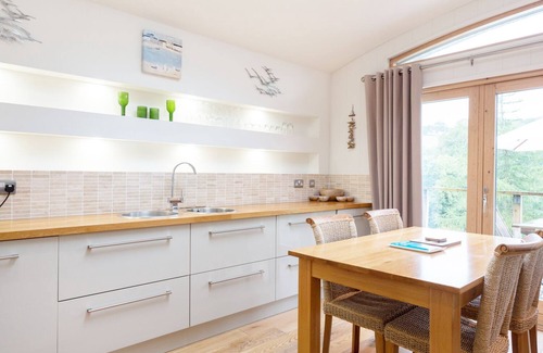 Dobwalls Cottage | Exclusive Pet-Friendly Cottage with Lake Views in Lanreath