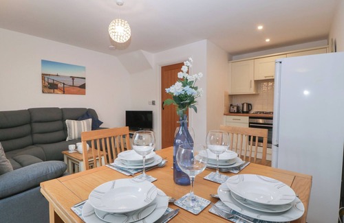 Watchet Cottage | Cozy 6 Malthouse Court: Pet-Friendly with Breakfast Options