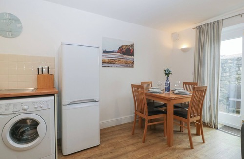 Watchet Cottage | Cozy 6 Malthouse Court: Pet-Friendly with Breakfast Options