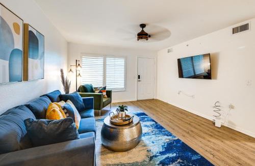 Naples Apartment | Inviting Naples Condo with Pool Access, Near the Beach
