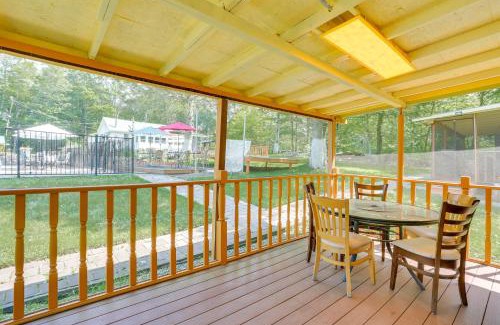 Mongaup Valley House | 6 Mi to Bethel Woods Cabin with Pool Access