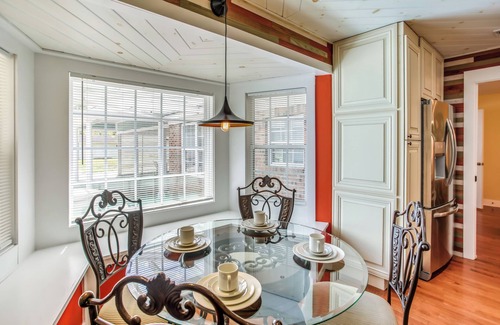 Myrtle Beach Cottage | Myrtle Beach Golfer's Retreat: Steps from the Oceanfront!