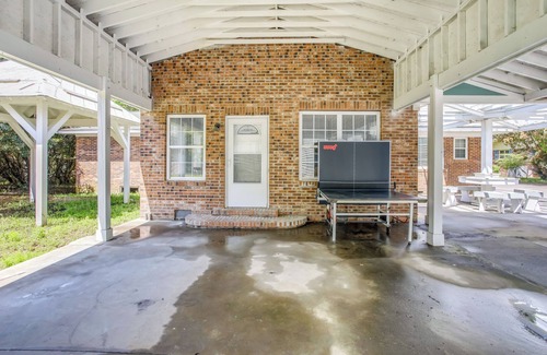 Myrtle Beach Cottage | Myrtle Beach Golfer's Retreat: Steps from the Oceanfront!