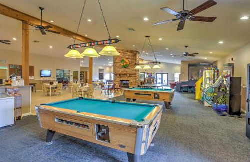 Branson Apartment | Convenient Branson Condo with Pool and Pet-Friendly Perks