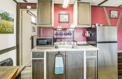 Cottonwood-Verde Village Apartment | Cottonwood Gem: Breathtaking Views & Family-Friendly Comfort