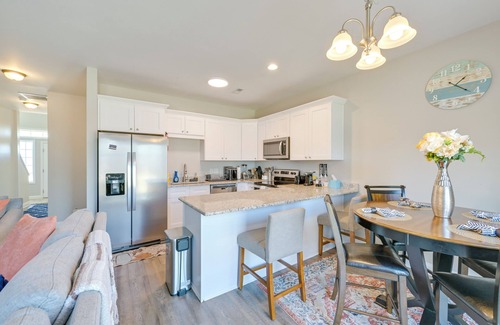 Harrisburg House | 6 Mi to PNC Music Pavilion: Concord Townhome