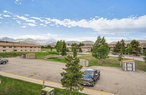 Fraser Apartment | Fraser Condo with Pool & Hot Tub, Near Winter Park Resort