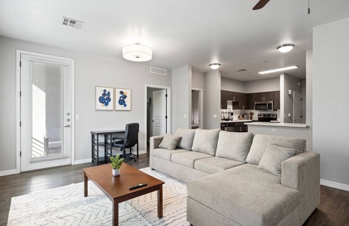 Deer Valley Apartment | Convenient Stay Near Banner Thunderbird with Pool & Gym