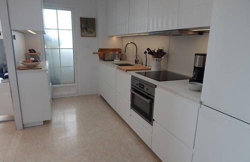 Pueblo Latino Apartment | Perfect Getaway Near Mil Palmeras Seafront and Padel