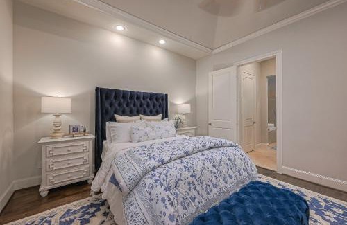 Riverside Terrace House | 6 mins from TX Medical Center 6 beds Sleeps 8