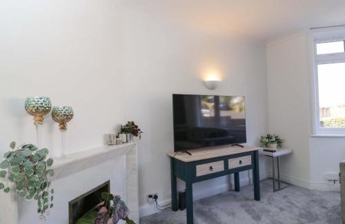 Newton St Loe House | 6 Newbridge Gardens