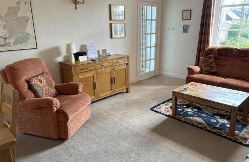 Peebles Apartment | Guest Rated 8.8: Family-Friendly Stay at Northgate Vennel