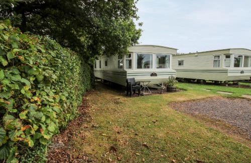 Much Wenlock House | Discover 6 Old Orchard: Family & Pet-Friendly Retreat