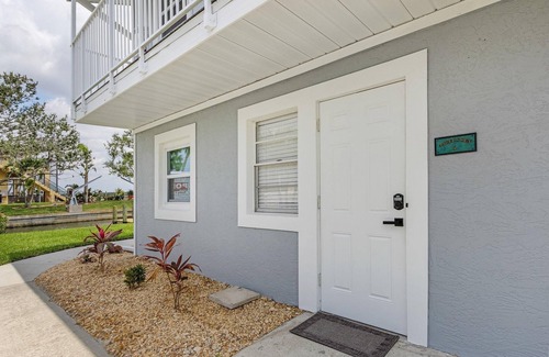 Matlacha Isles-Matlacha Shores Condo | Unwind at Angel's Den: 6-Person Condo with Waterview Patio