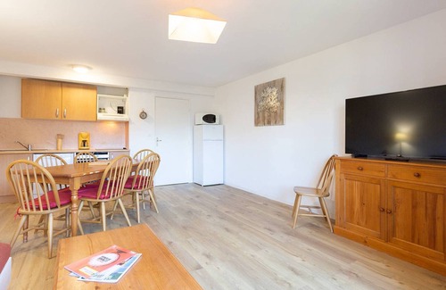 Loudervielle Apartment | 6-Person Apartment Peyragudes with Pool, Pets Allowed, Parking