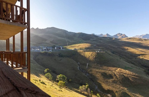 Loudervielle Apartment | 6-Person Apartment Peyragudes with Pool, Pets Allowed, Parking