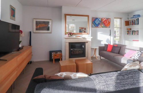 Makkum Cabin | Spacious 6-Person Duinvilla with Family-Friendly Amenities