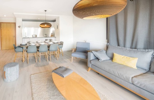 Chatel Apartment | Modern 6-Person Flat: Ski In/Out & Spa Amenities Await!