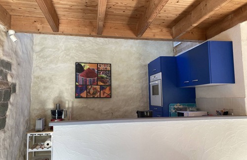 Plovan House | Renovated Mill Gite for 8 Near the Sea with Family Amenities