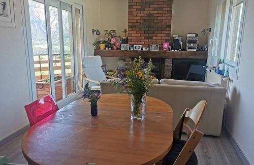 La Roche-des-Arnauds House | Family-Friendly 6-Person House with Garden and Balcony