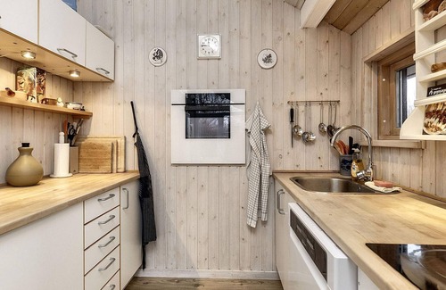 Karrebksminde House | Cozy 6-Person Holiday Home with Ocean View in Karrebæksminde