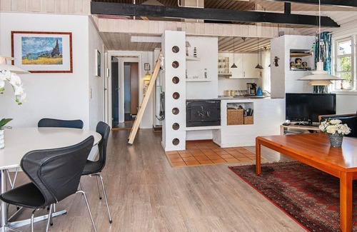 Nørre Lyngvig House | Cozy 6-Person Holiday Home with Oceanfront Views