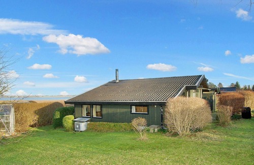 Frederikssund Municipality House | Cozy 6-Person Holiday Home with Oceanfront Views