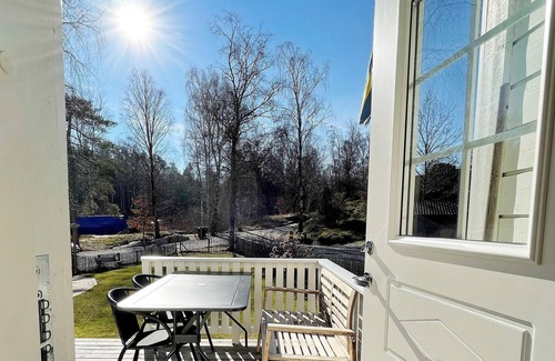 Hoviksnas House | Comfortable 6-Person Holiday Home in Höviksnäs