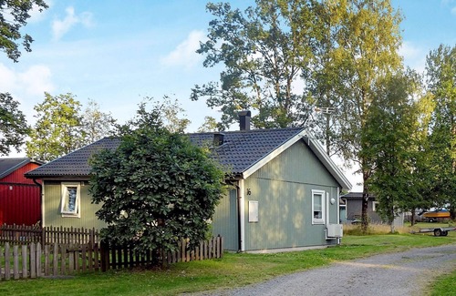 Hylte Municipality House | Ideal Holiday Home for 6 in Hyltebruk with Breakfast