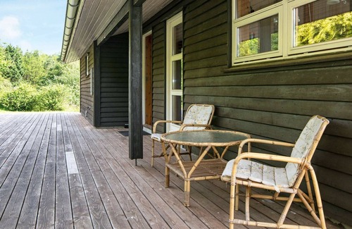 Femmøller House | Spacious 6-Person Holiday Home in Ebeltoft - Pet Friendly!