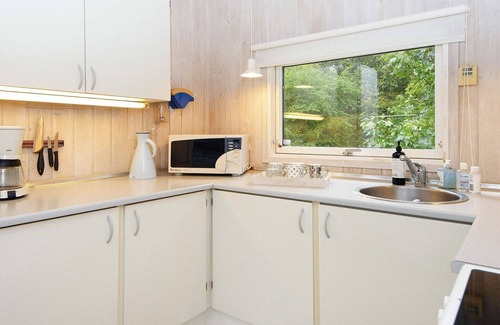 Farvang House | Pet-Friendly 6-Person Holiday Home in Fårvang Awaits