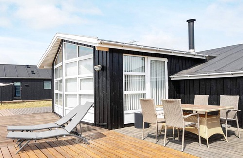 Lonstrup House | Spacious 6-Person Holiday Home in Hjørring with Spa